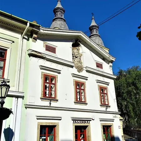 Carlone House ホームステイ