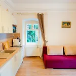 Homestay szállás Carlone House